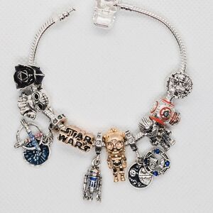 Star Wars "Galaxy of Adventure" Collector Bracelet R2-D2, C-3PO & Iconic Ship